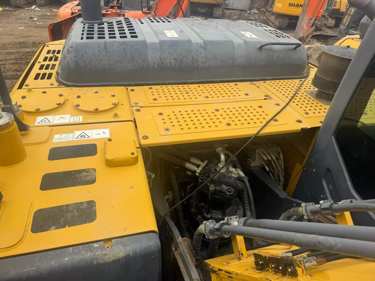 Used XCMG XE205DA Excavator 2020 Model / 8