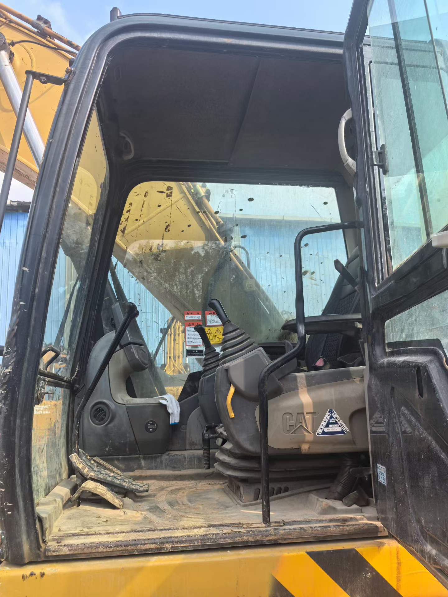 Used Caterpillar 320A Excavator 2016 Model / 9