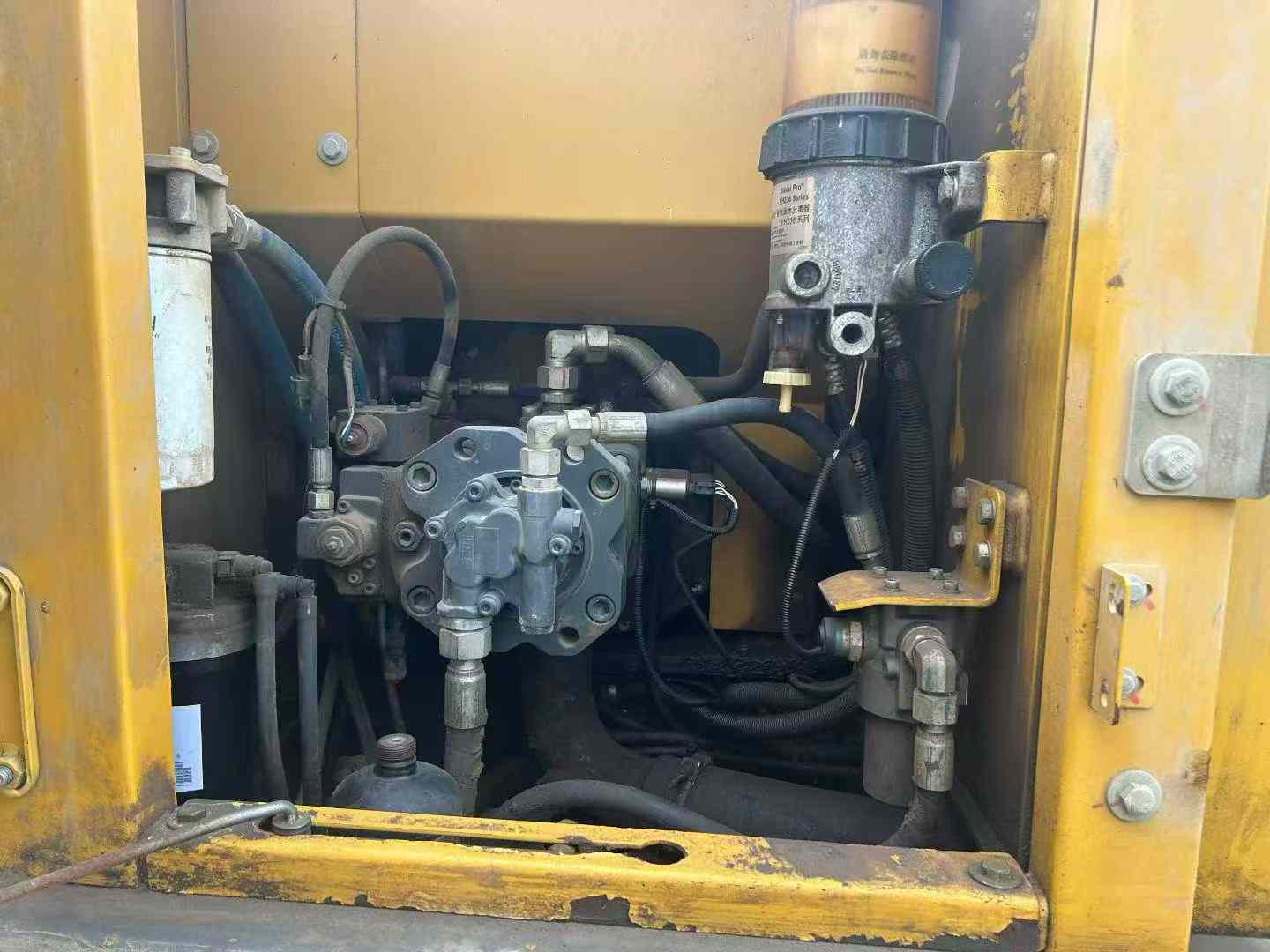 Used XCMG XE135B Excavator 2020 Model / 6