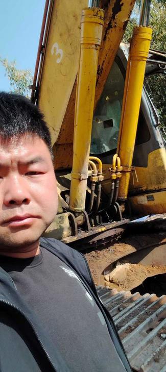 Buy Komatsu PC200 Used Excavator / 1