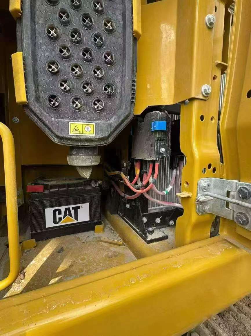 Used Caterpillar 330B Excavator 2020 Model / 7