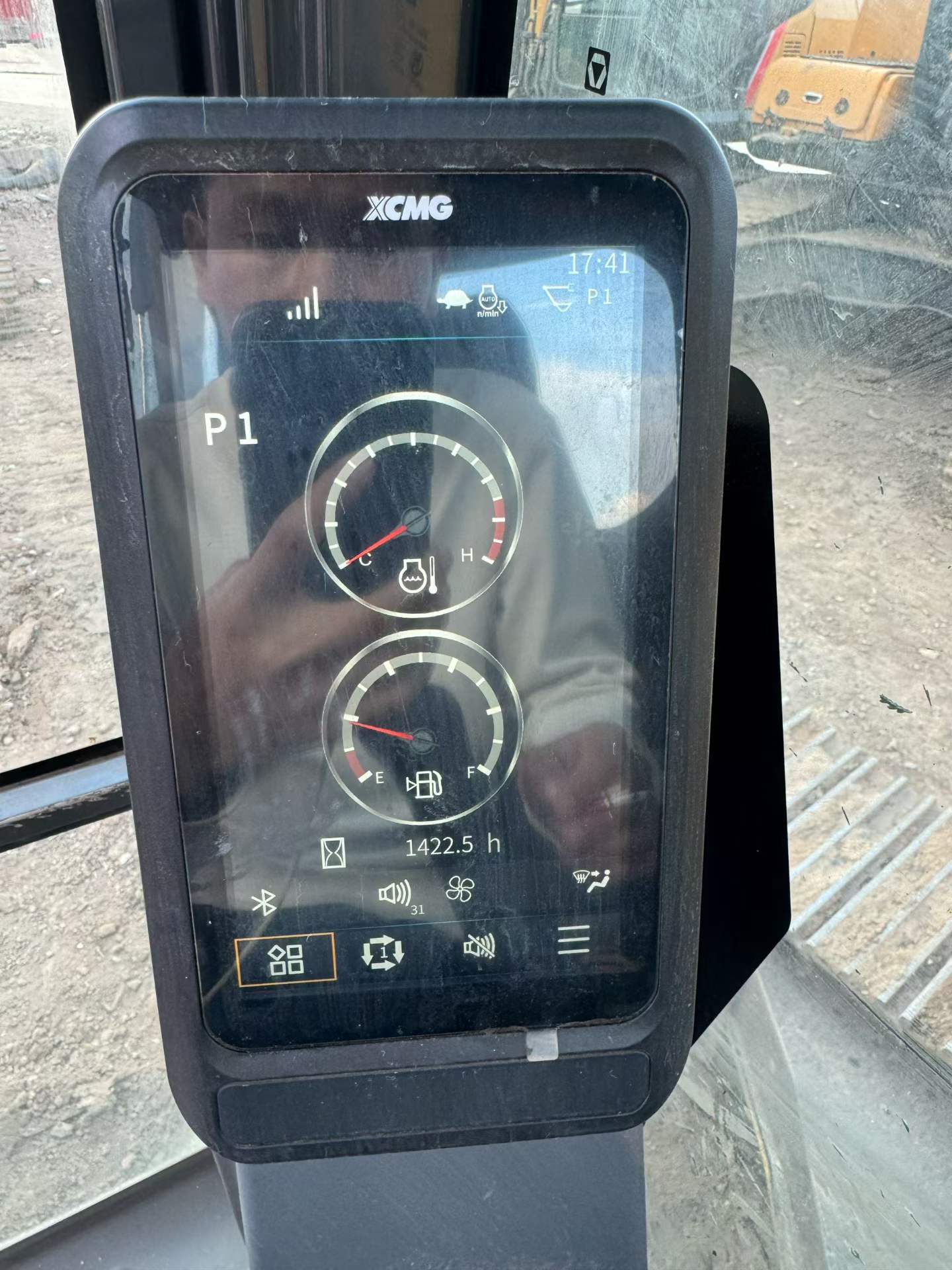 Used XCMG XE135B Excavator 2025 Model / 9