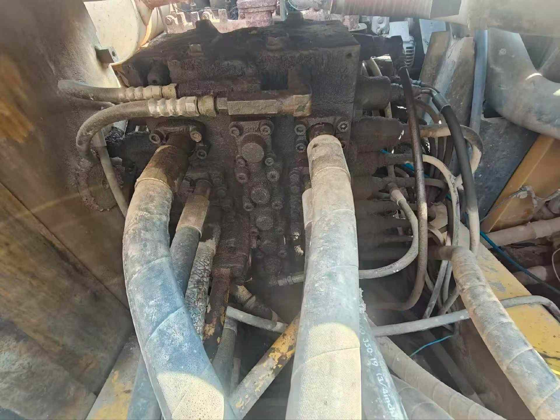 Used Komatsu PC200 Excavator 2016 Model / 5