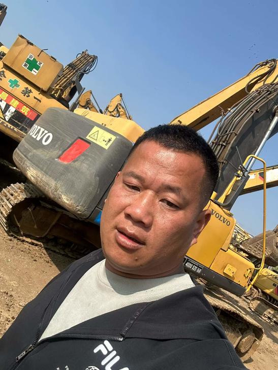 Buy Volvo EC210B Used Excavator / 1