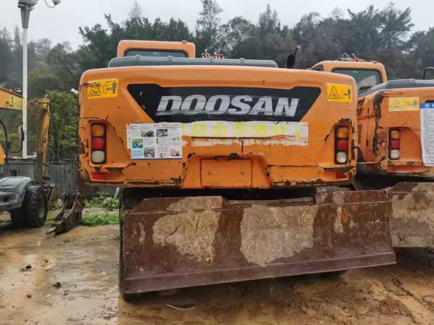 Used Doosan DH150 Excavator 2020 Model / 7