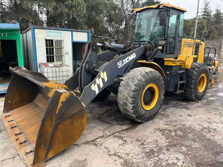 Buy XCMG XE550DK Used Loader / 1