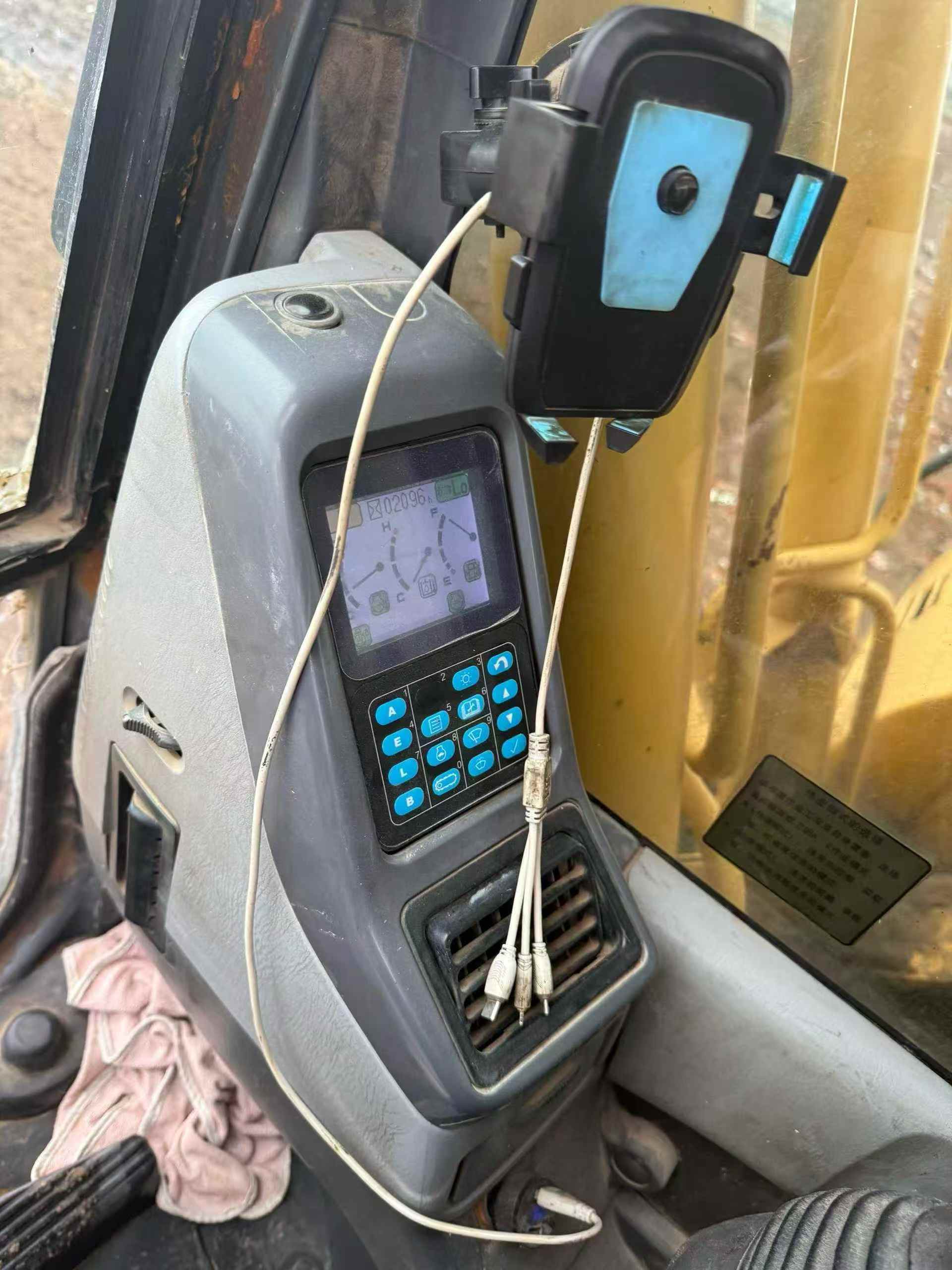 Used Komatsu PC200-7 Excavator 2016 Model / 8