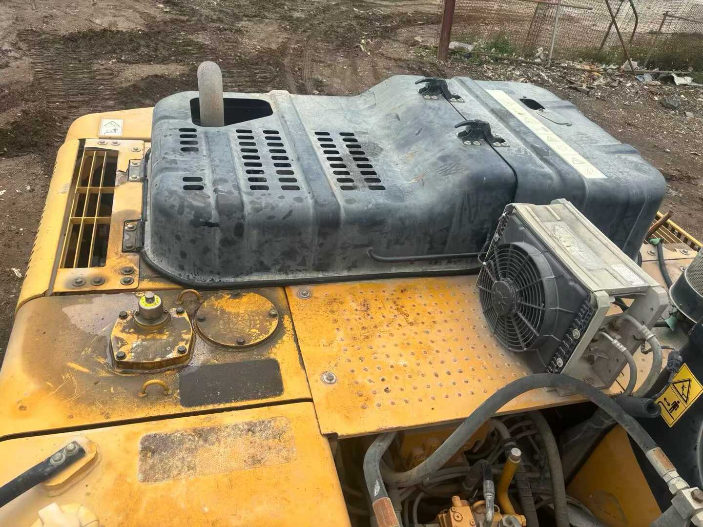 Used Sany SY215C Excavator 2016 Model / 3