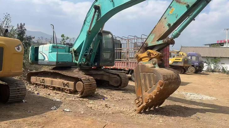 Buy Kobelco SK250 Used Excavator / 1