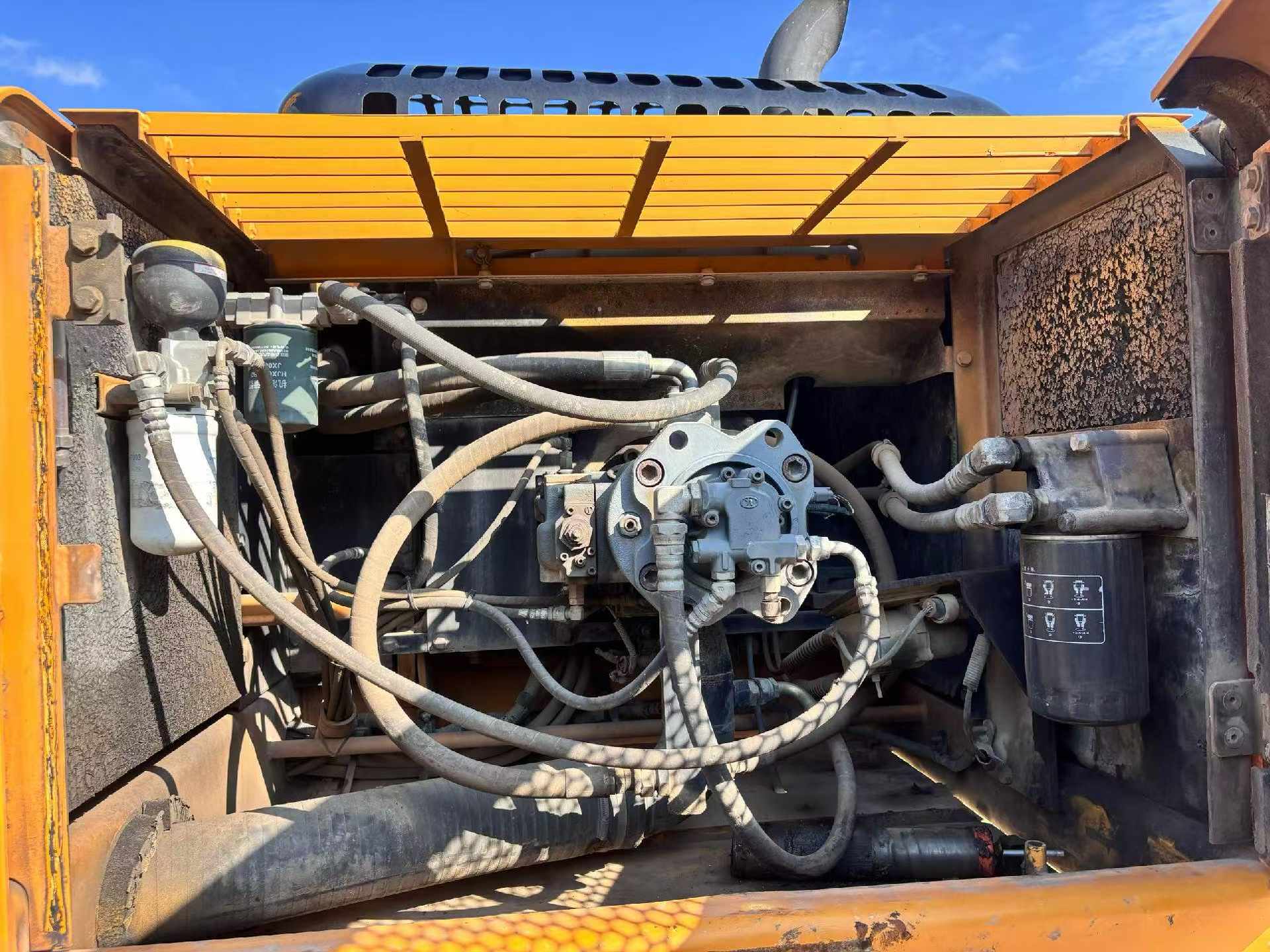 Used Kato HD1023R Excavator 2016 Model / 2