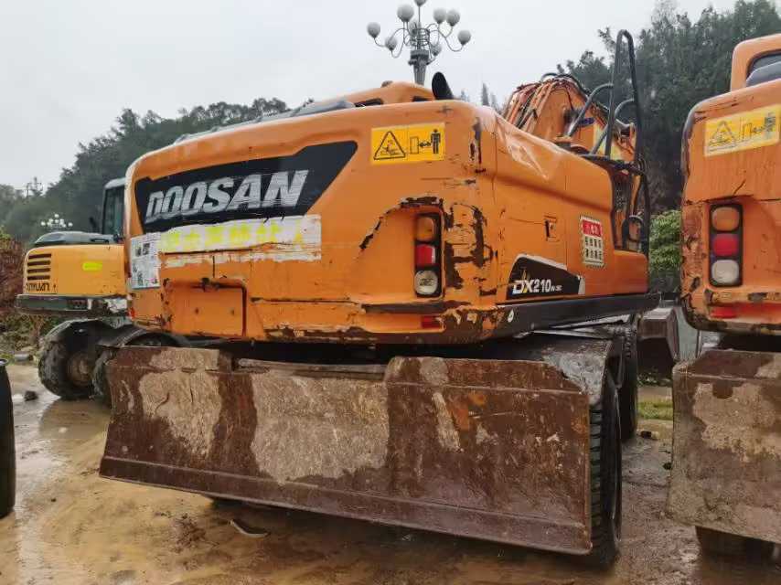 Used Doosan DH150 Excavator 2020 Model / 9