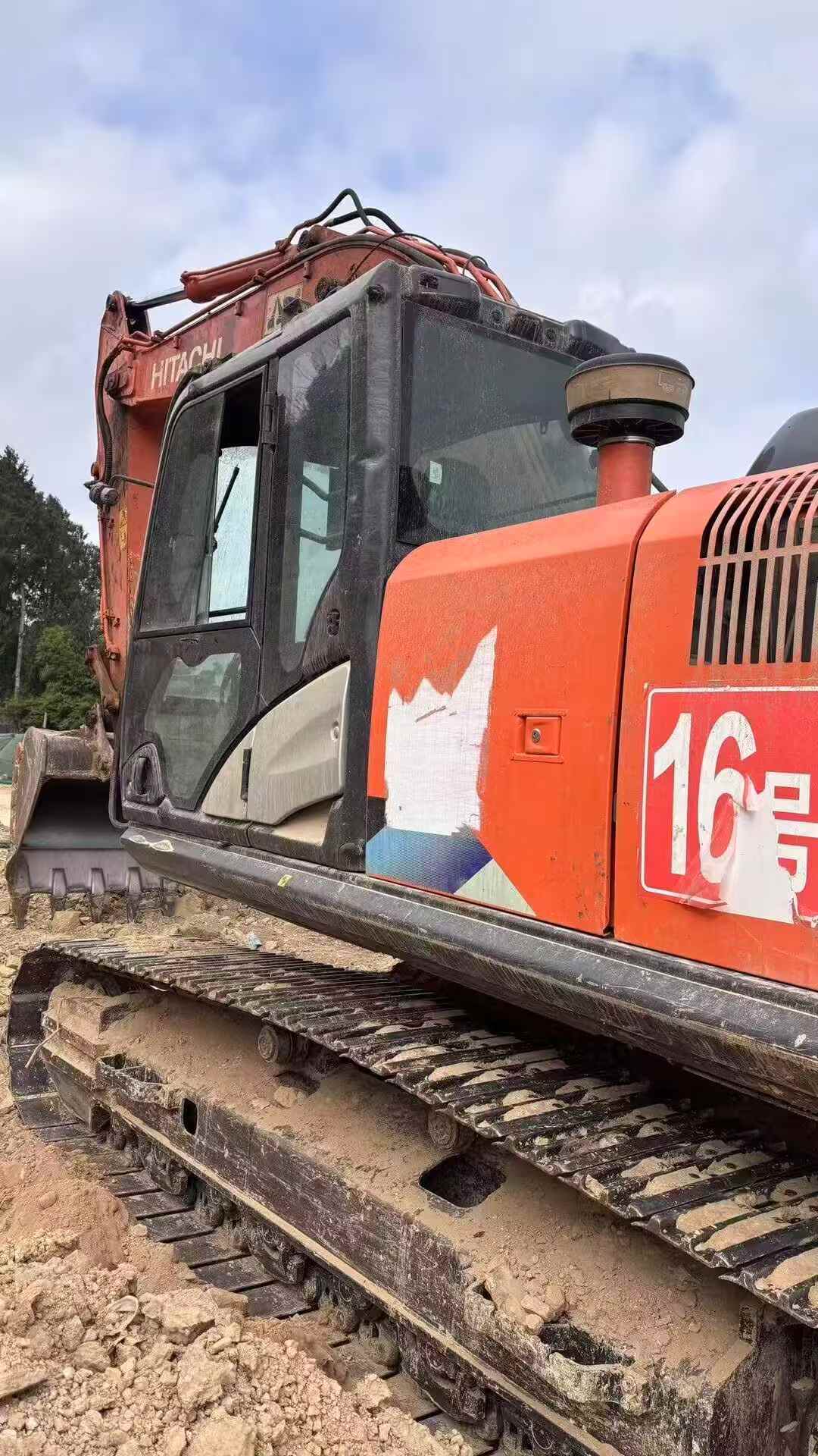 Used Hitachi ZW250 Excavator 2021 Model / 2