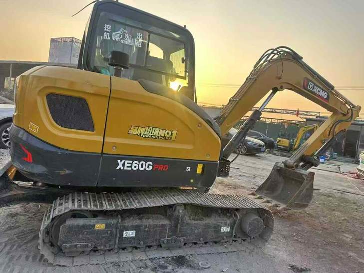 Buy XCMG LW60G Used Excavator / 1