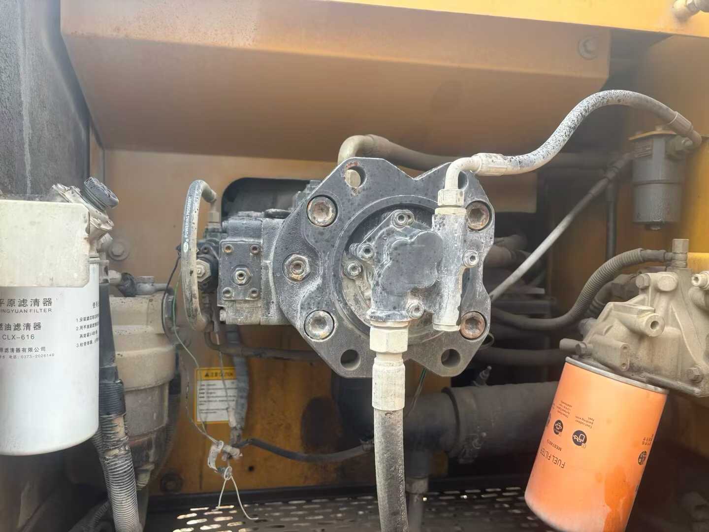 Used Sany SY215C Excavator 2016 Model / 4