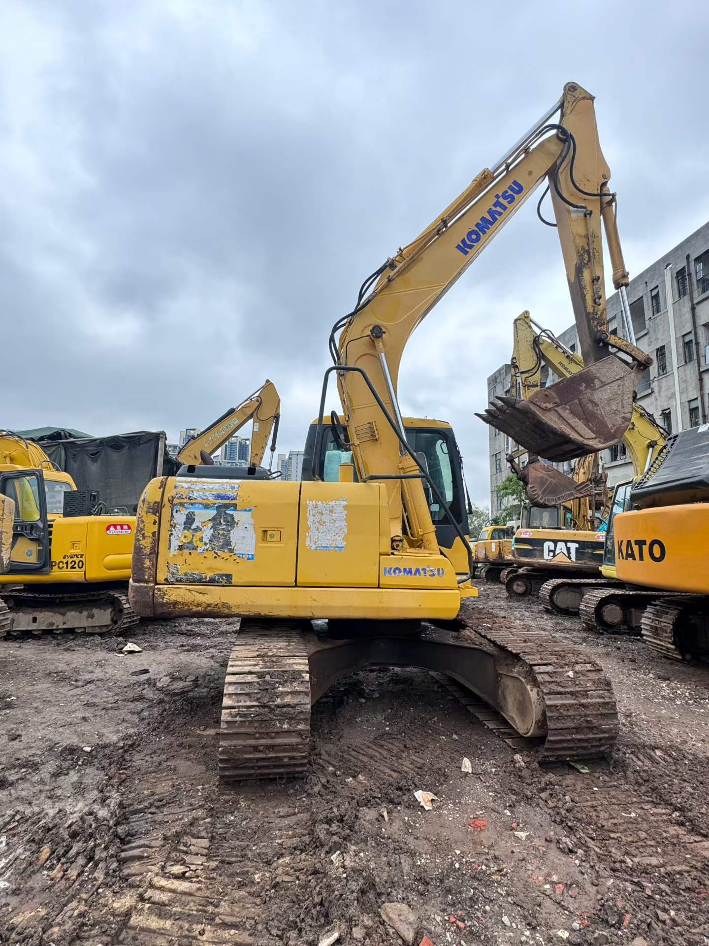 Used Komatsu PC130-7 Excavator 2016 Model / 3