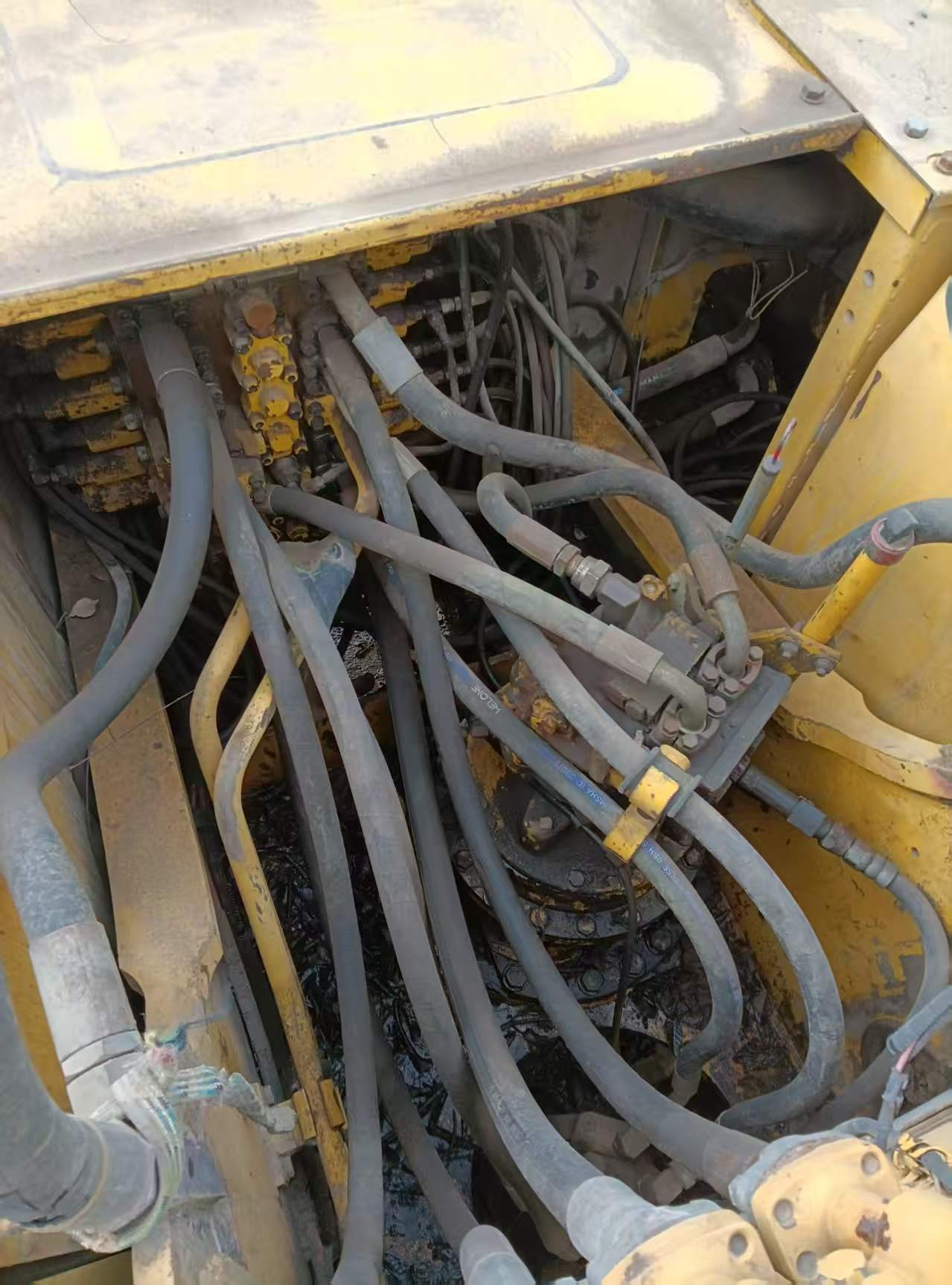 Used Komatsu PC200-7 Excavator 2016 Model / 6