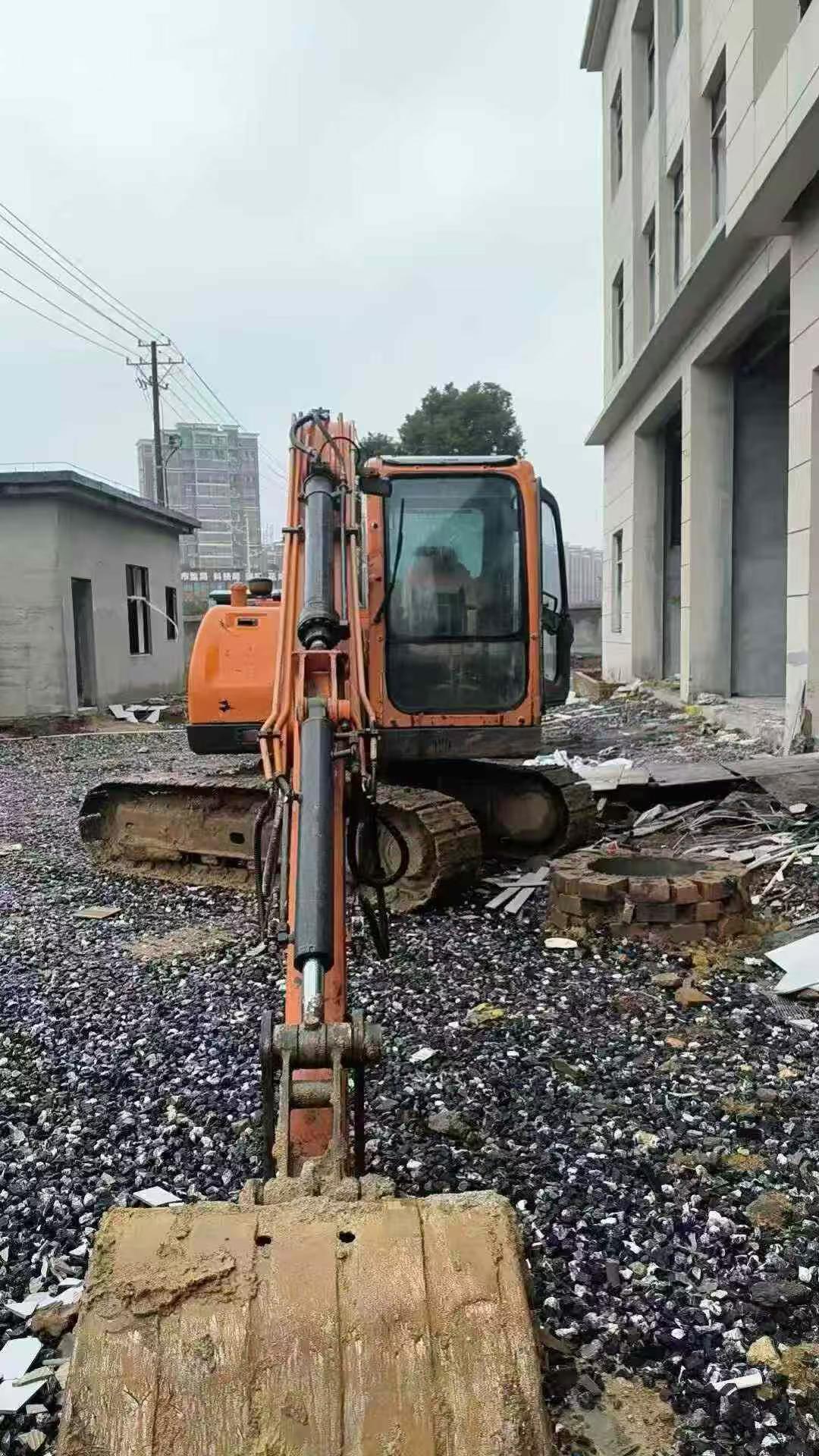 Buy Doosan DX75-10 Used Excavator