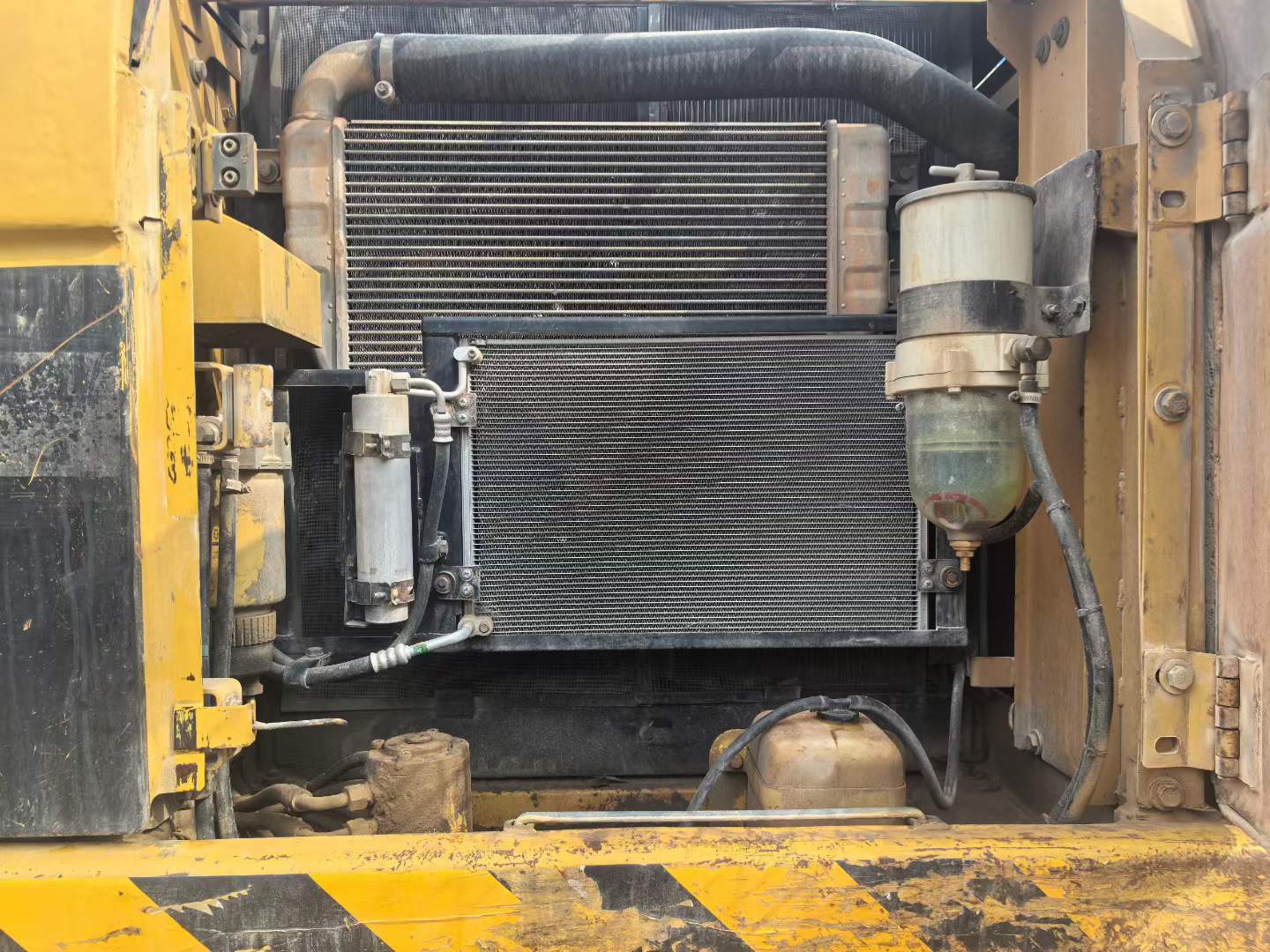 Used Caterpillar 320A Excavator 2016 Model / 8