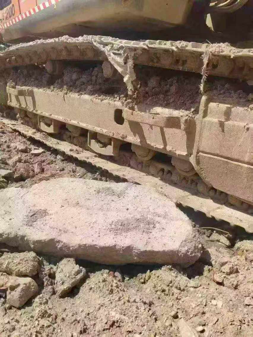 Used Hitachi EX200 Excavator 2014 Model / 4