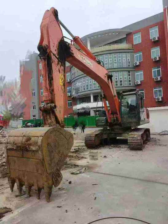 Buy Hitachi ZX240 Used Excavator / 1