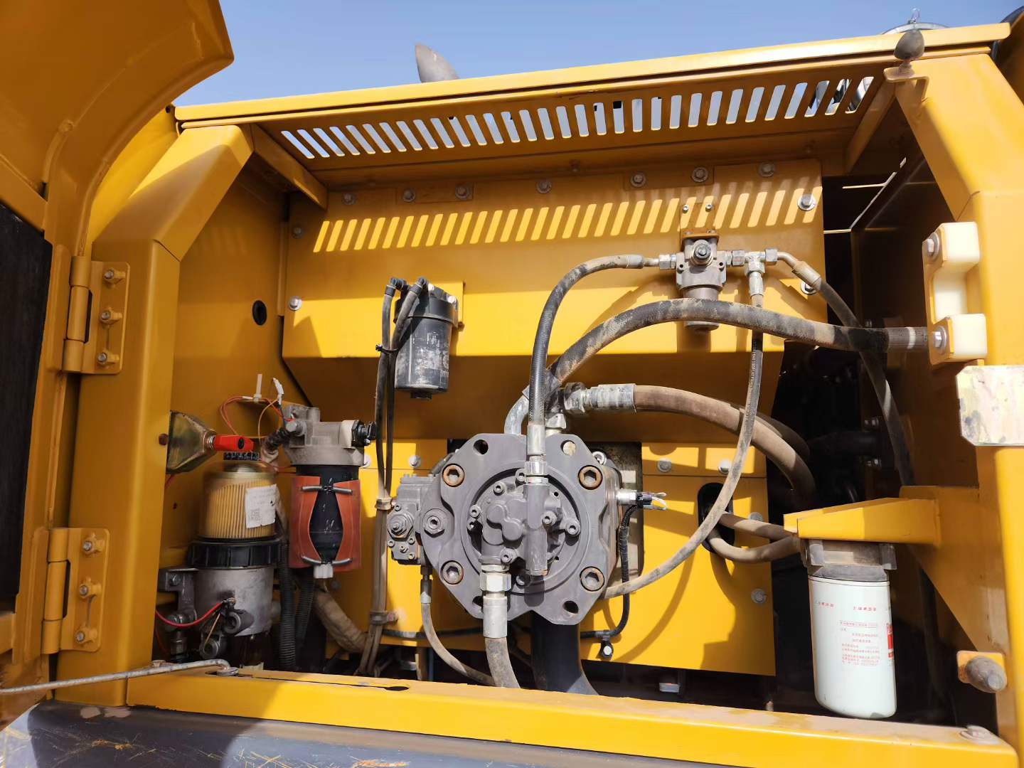 Used XCMG XE310DA Excavator 2022 Model / 8