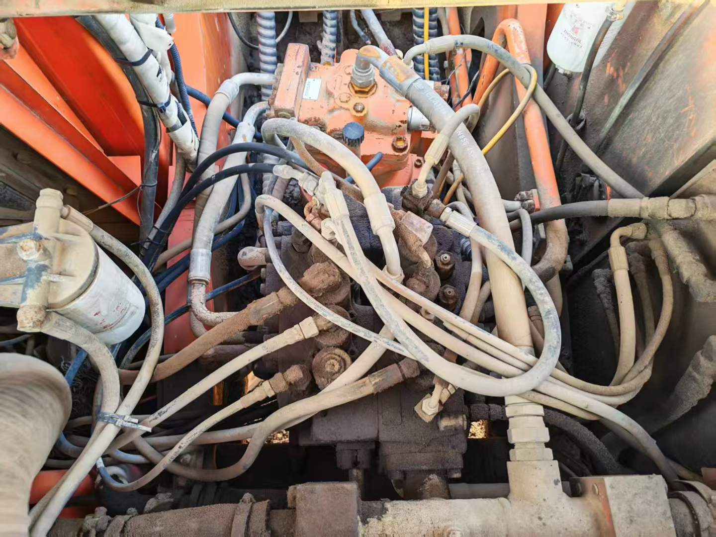 Used Doosan DH220-7 Excavator 2016 Model / 4