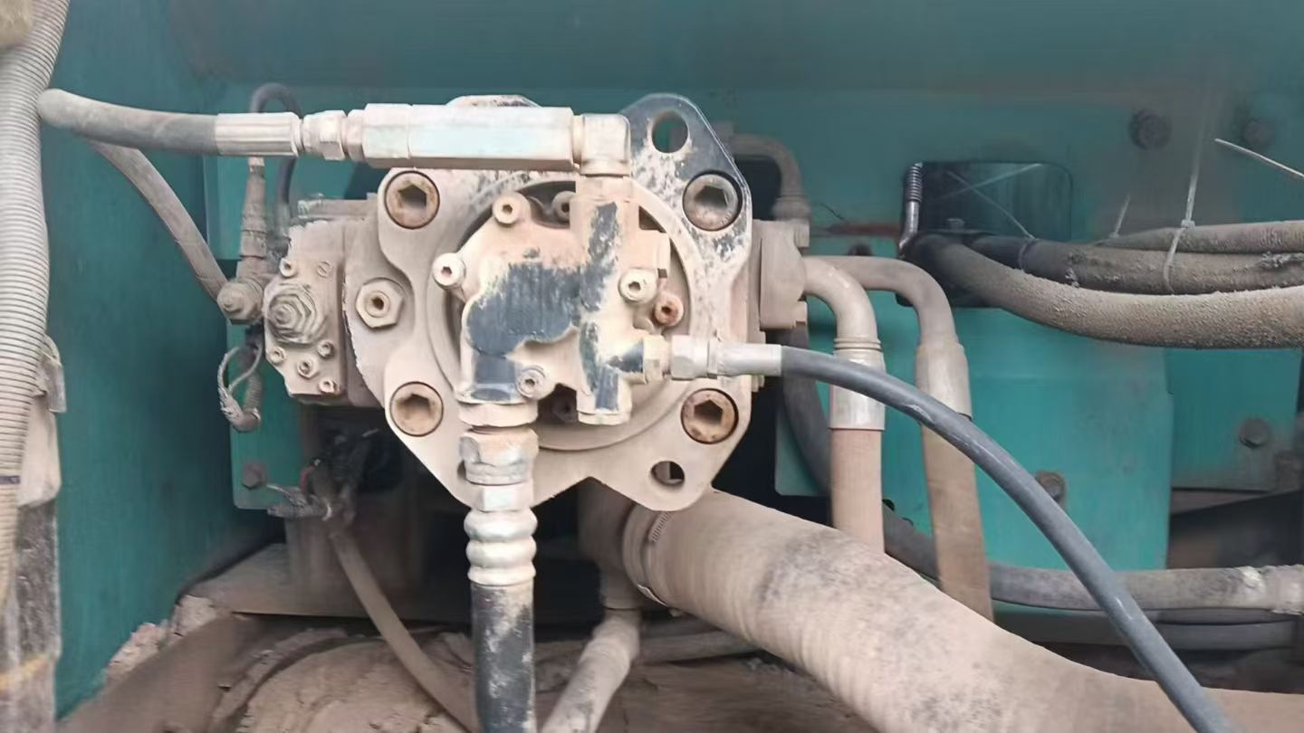 Used Kobelco SK250 Excavator 2013 Model / 3