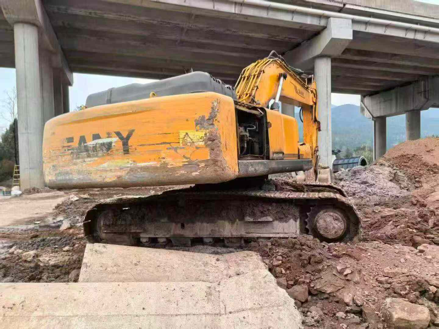 Used Sany SY285C Excavator 2016 Model / 2