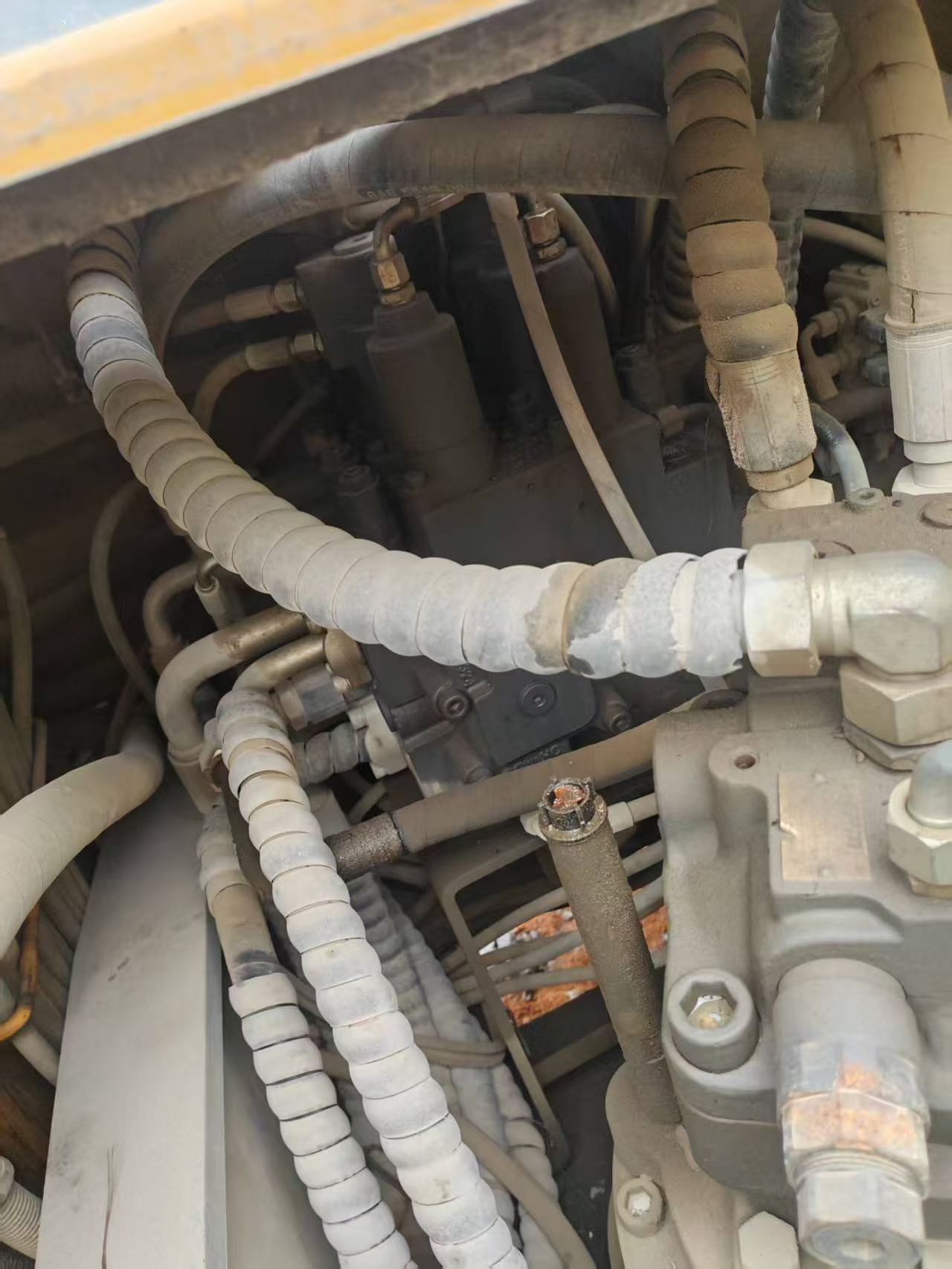 Used XCMG XE200 Excavator 2017 Model / 3