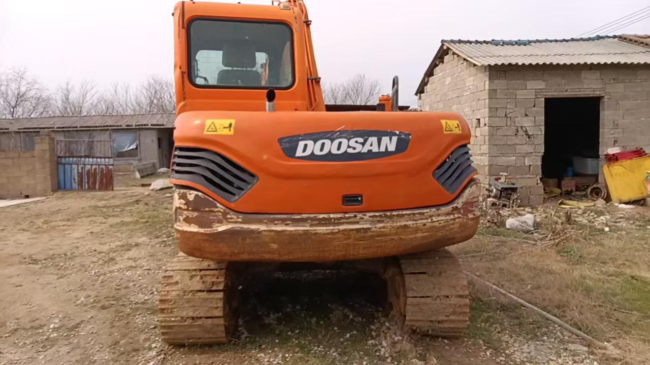 Used Doosan DH80 Excavator 2013 Model / 3