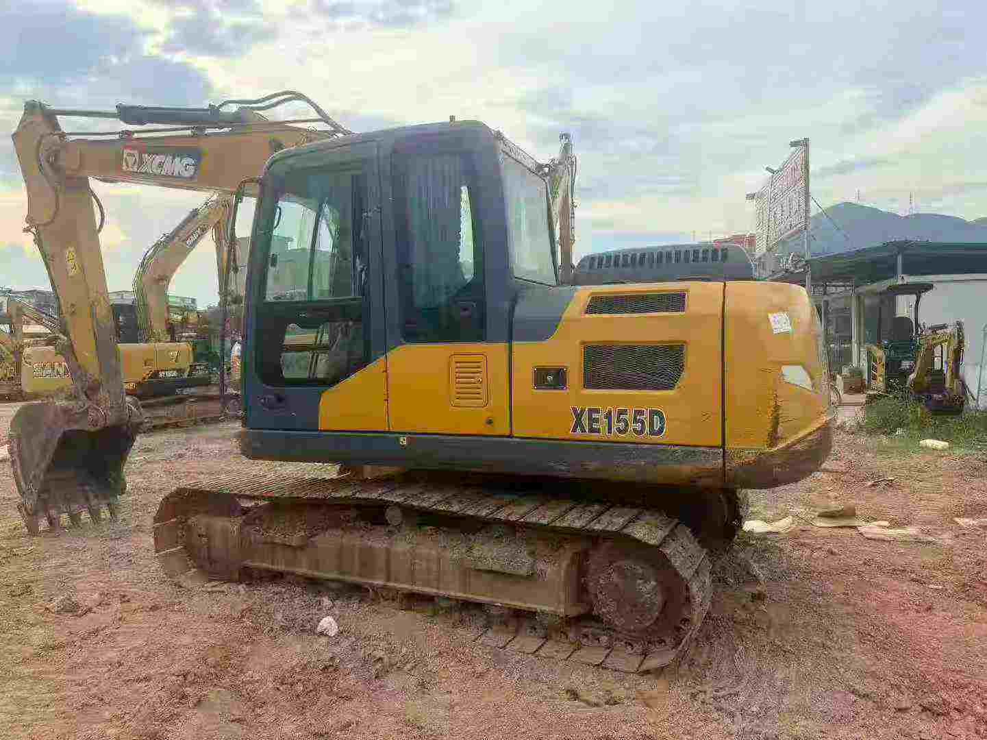 Used XCMG XE135B Excavator 2021 Model / 3