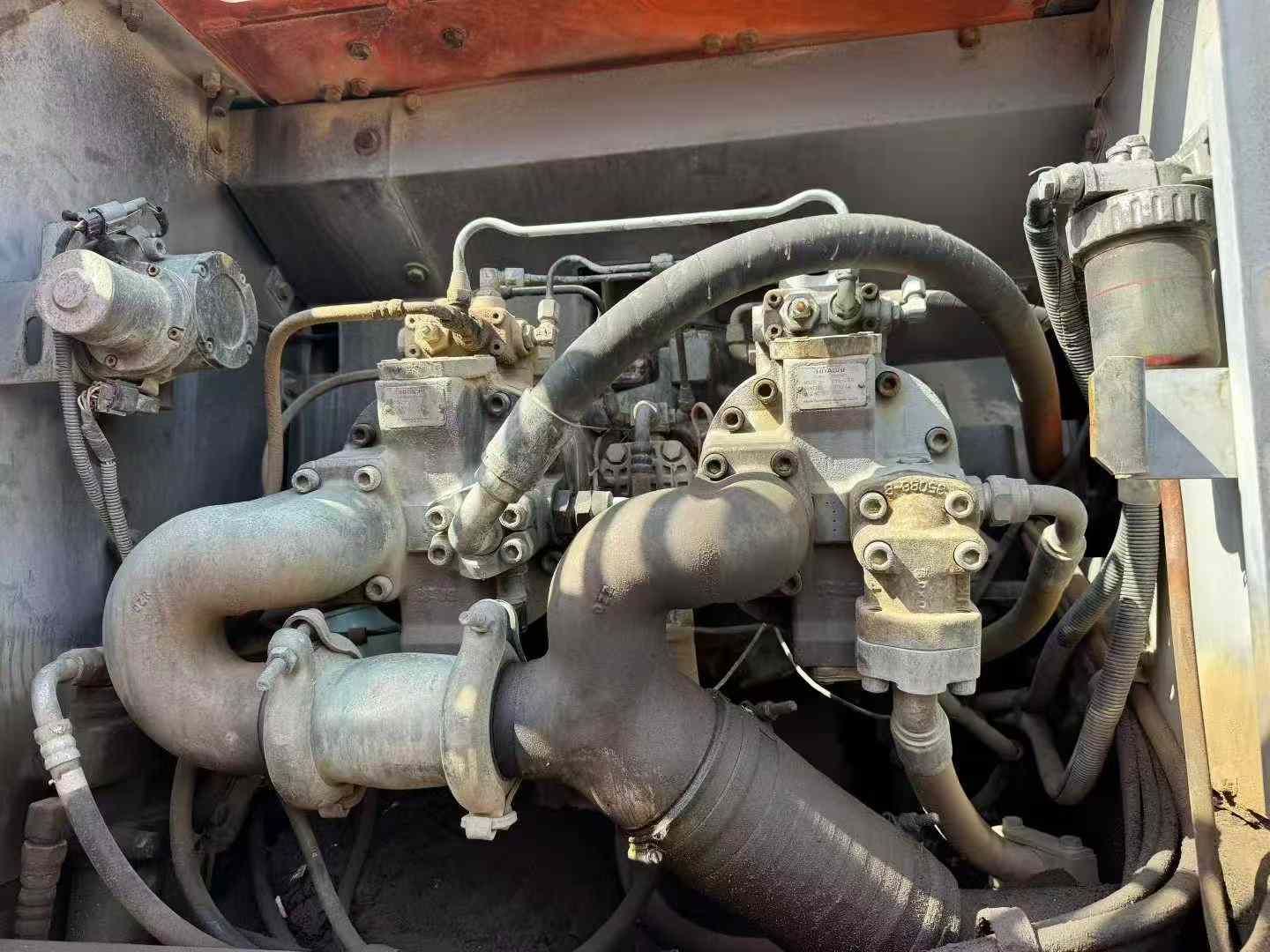 Used Hitachi ZX330-3G Excavator 2011 Model / 4