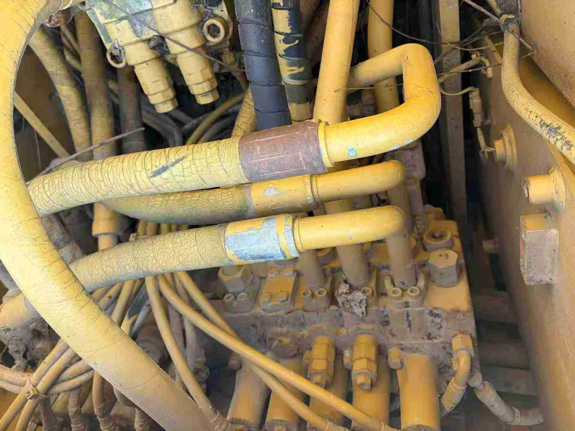 Used Caterpillar 320D Excavator 2008 Model / 4