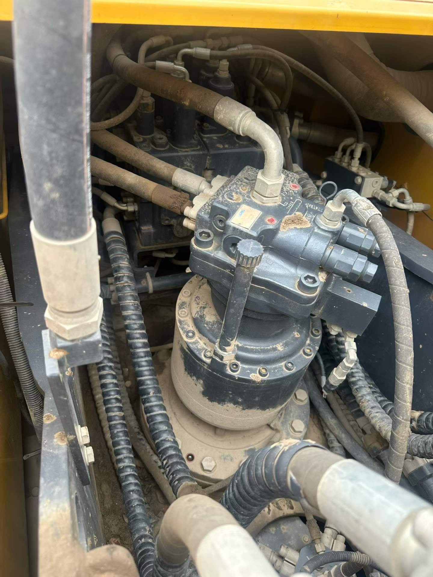 Used XCMG XE205DA Excavator 2021 Model / 8