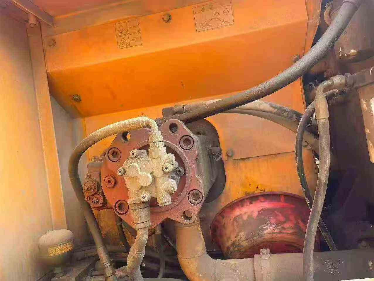 Used Hyundai R215-7 Excavator 2014 Model / 3