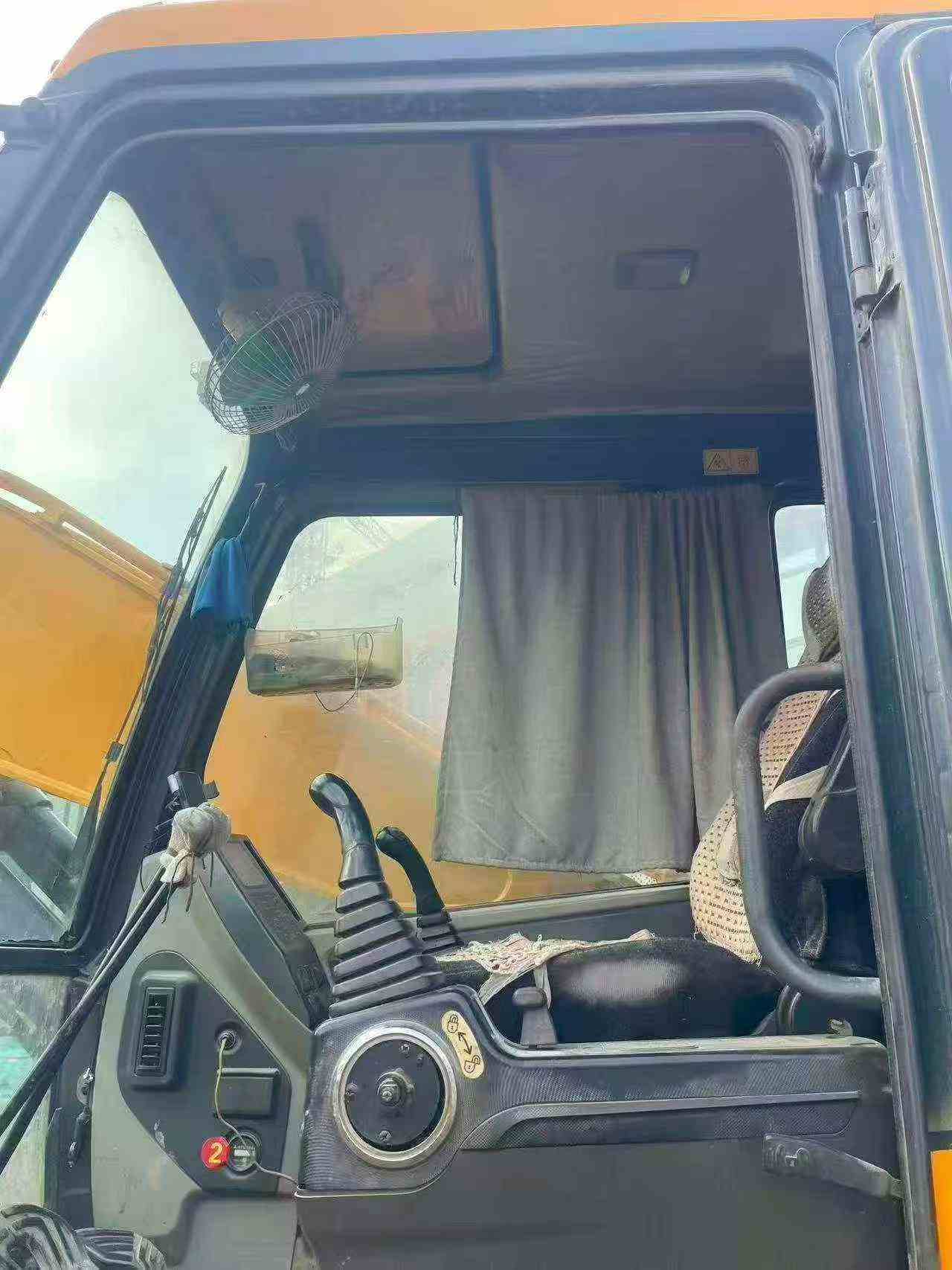 Used Hyundai R215-7 Excavator 2014 Model / 8