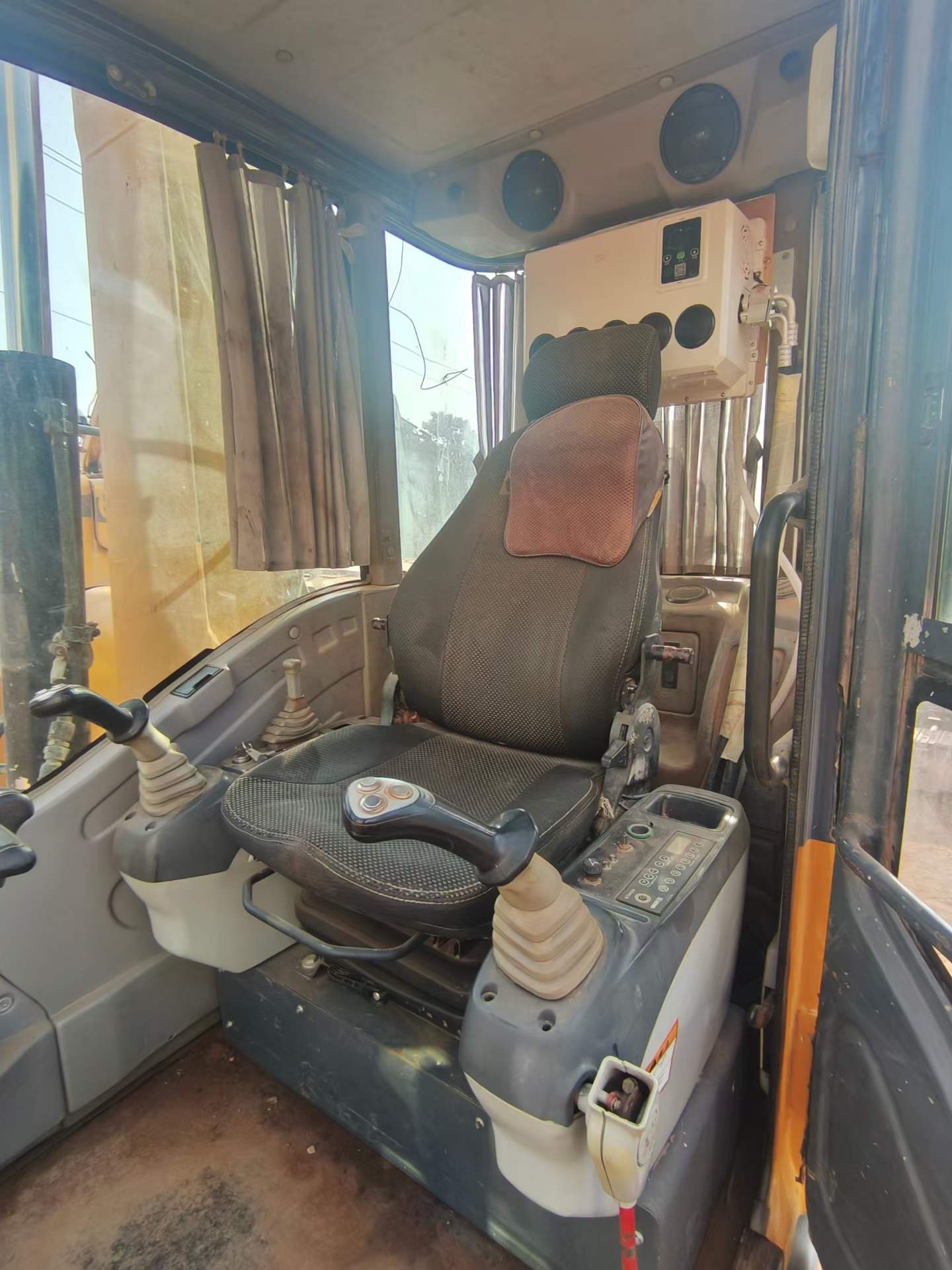 Used XCMG XE80 Excavator 2018 Model / 8