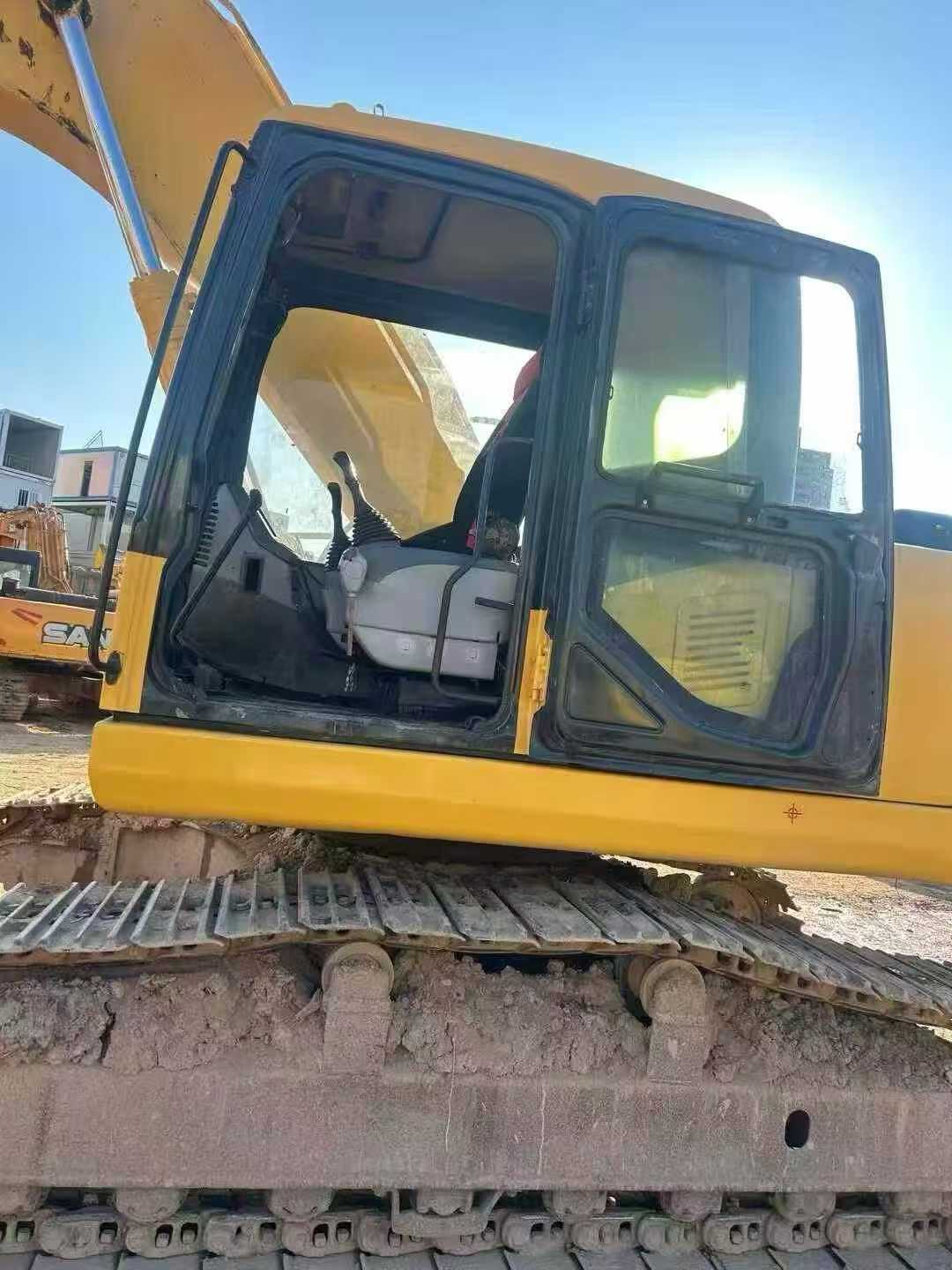 Used Komatsu PC220-7 Excavator 2016 Model / 2