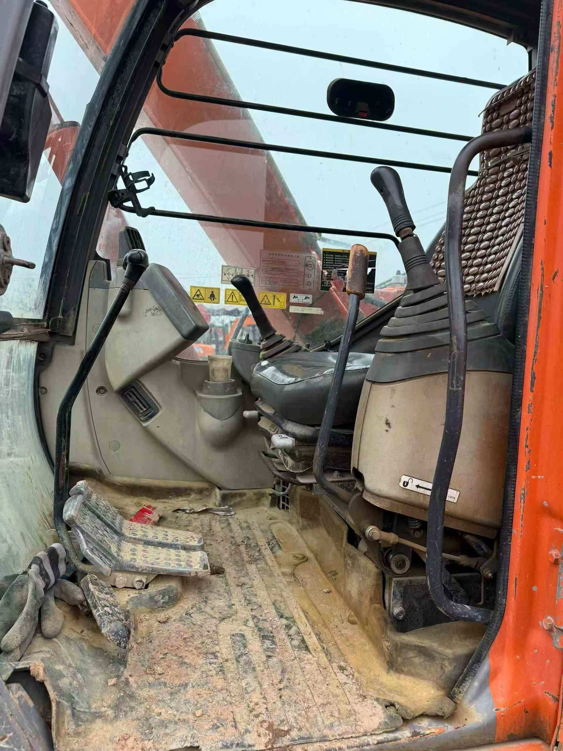 Used Hitachi EX70 Excavator 2012 Model / 9