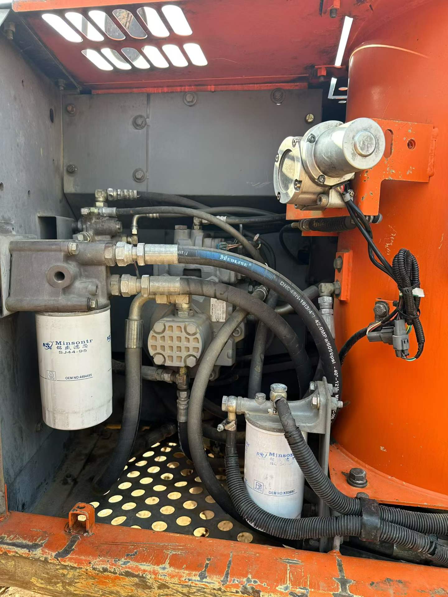 Used Hitachi EX120-6 Excavator 2014 Model / 5