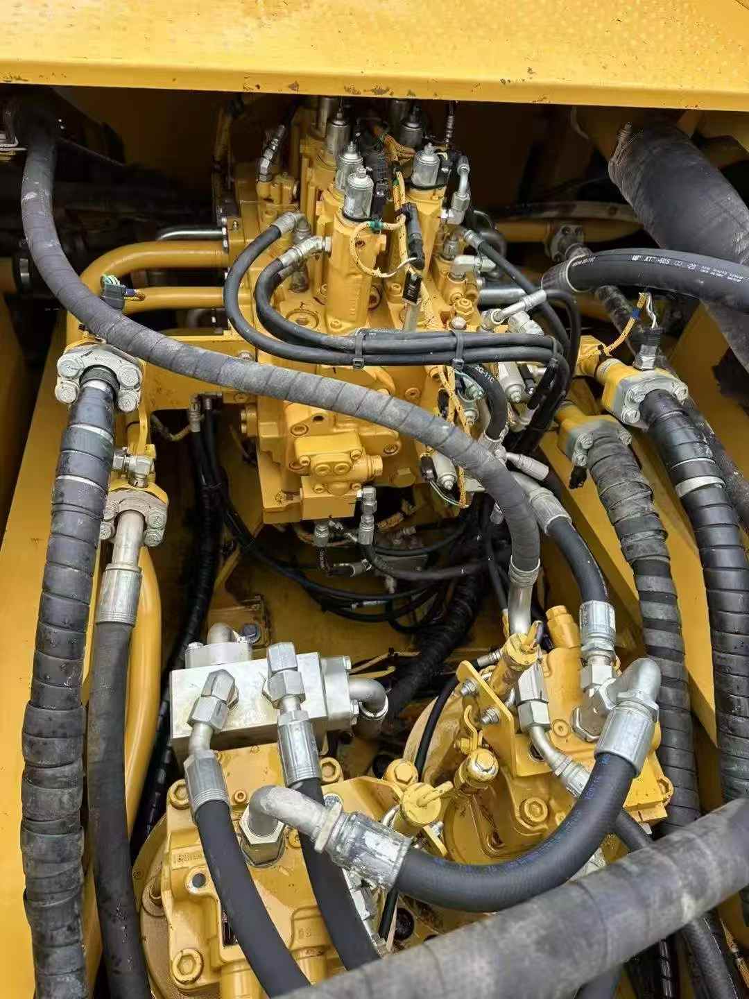 Used Caterpillar 350L Excavator 2021 Model / 9