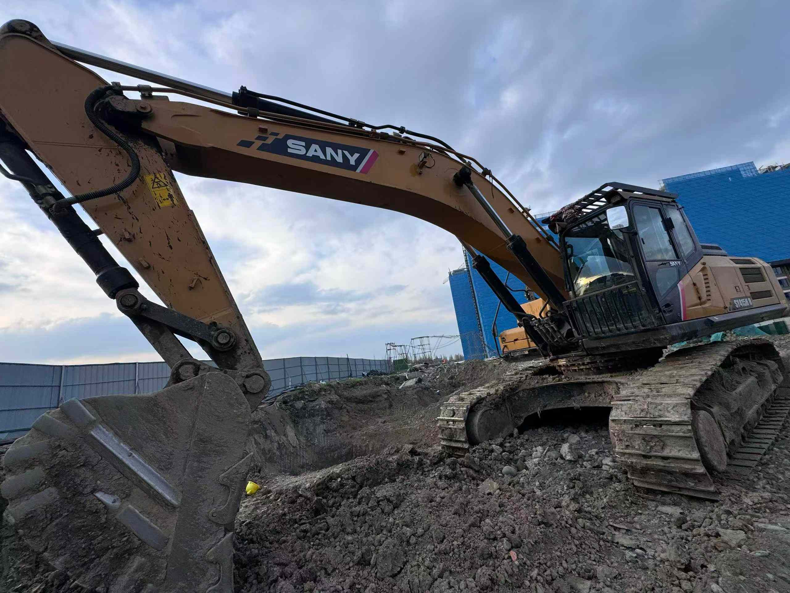 Used Sany SY375H Excavator 2021 Model / 3