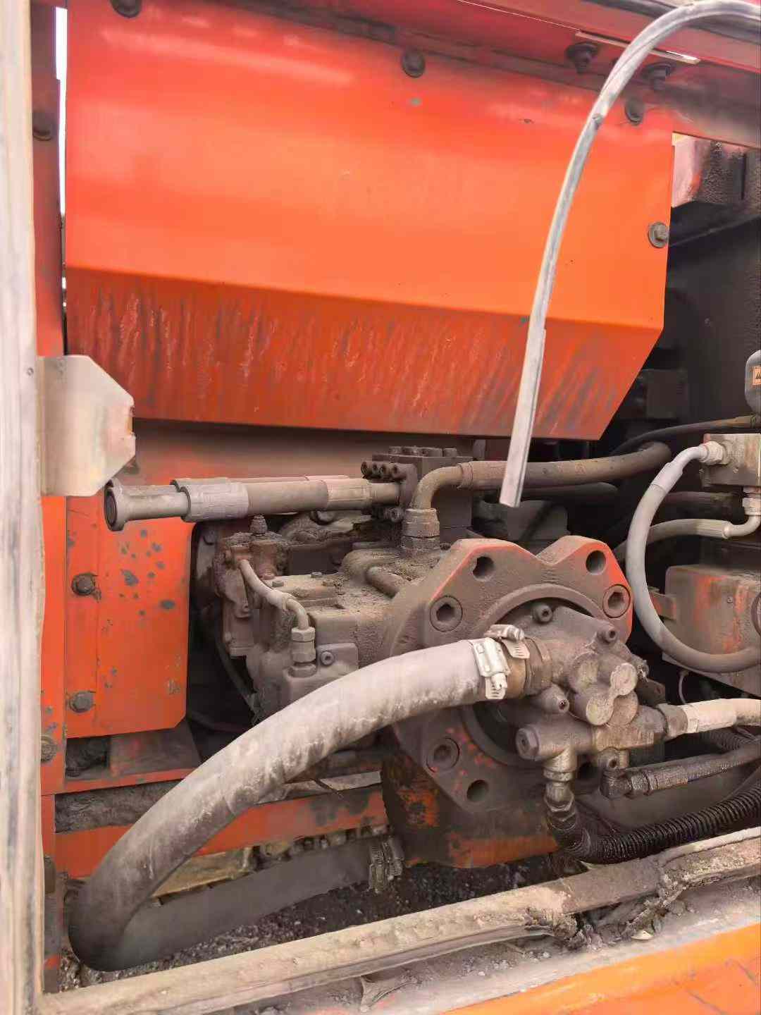 Used Doosan DH220-7 Excavator 2010 Model / 4