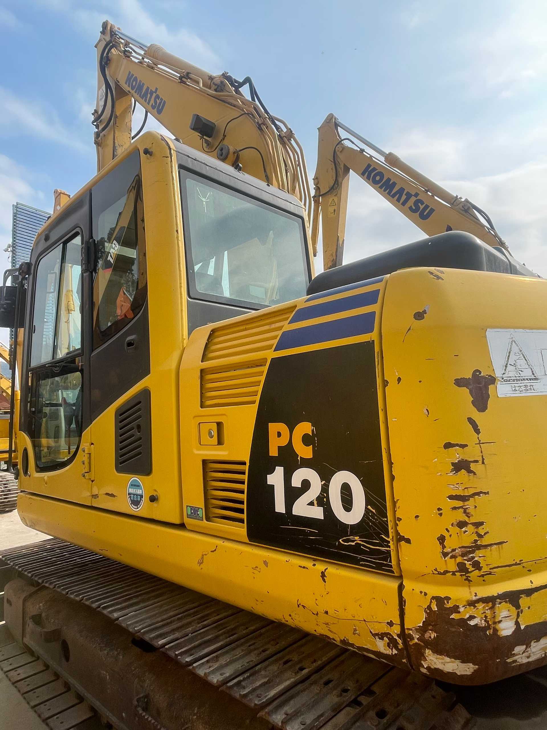Used Komatsu PC120-8 Excavator 2016 Model / 2