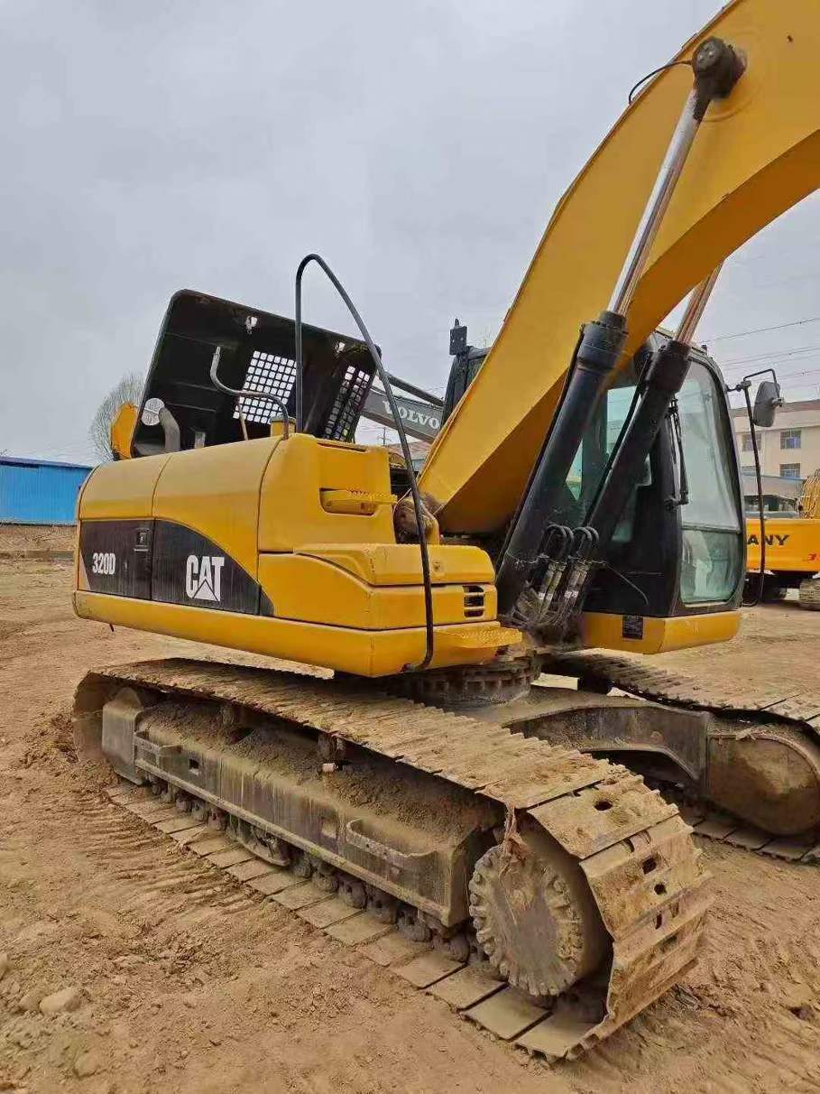 Used Caterpillar 320A Excavator 2013 Model / 8