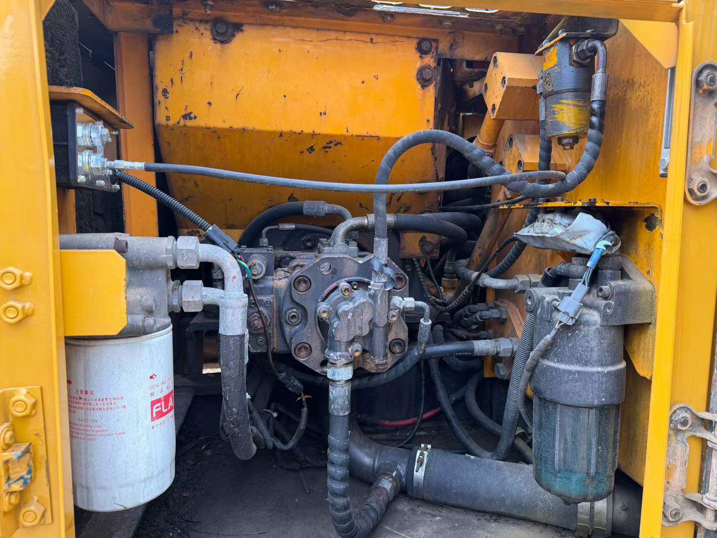 Used Sany SY135 Excavator 2016 Model / 4