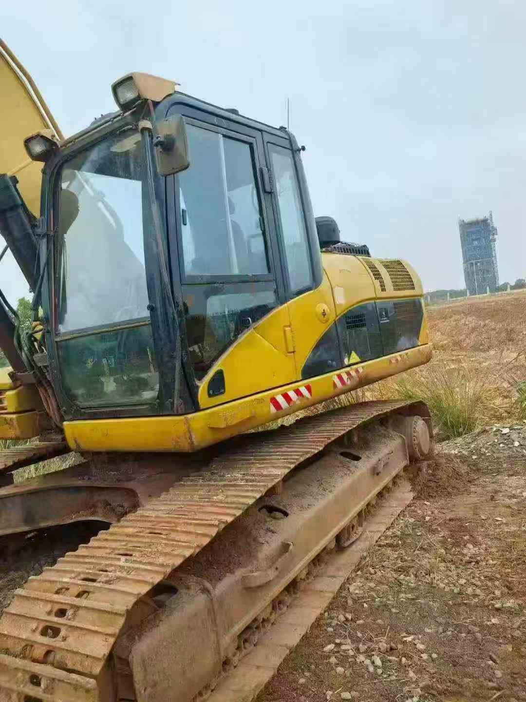 Used Caterpillar 325B Excavator 2016 Model / 3