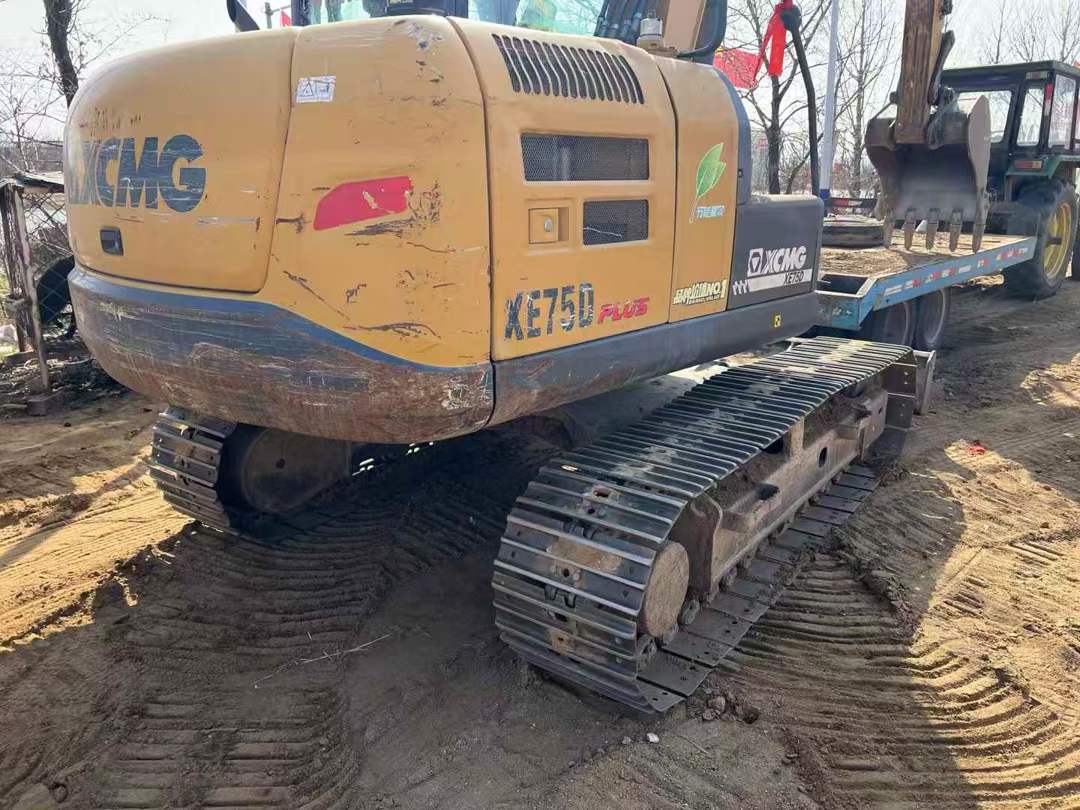 Used XCMG XE75C Excavator 2022 Model / 6
