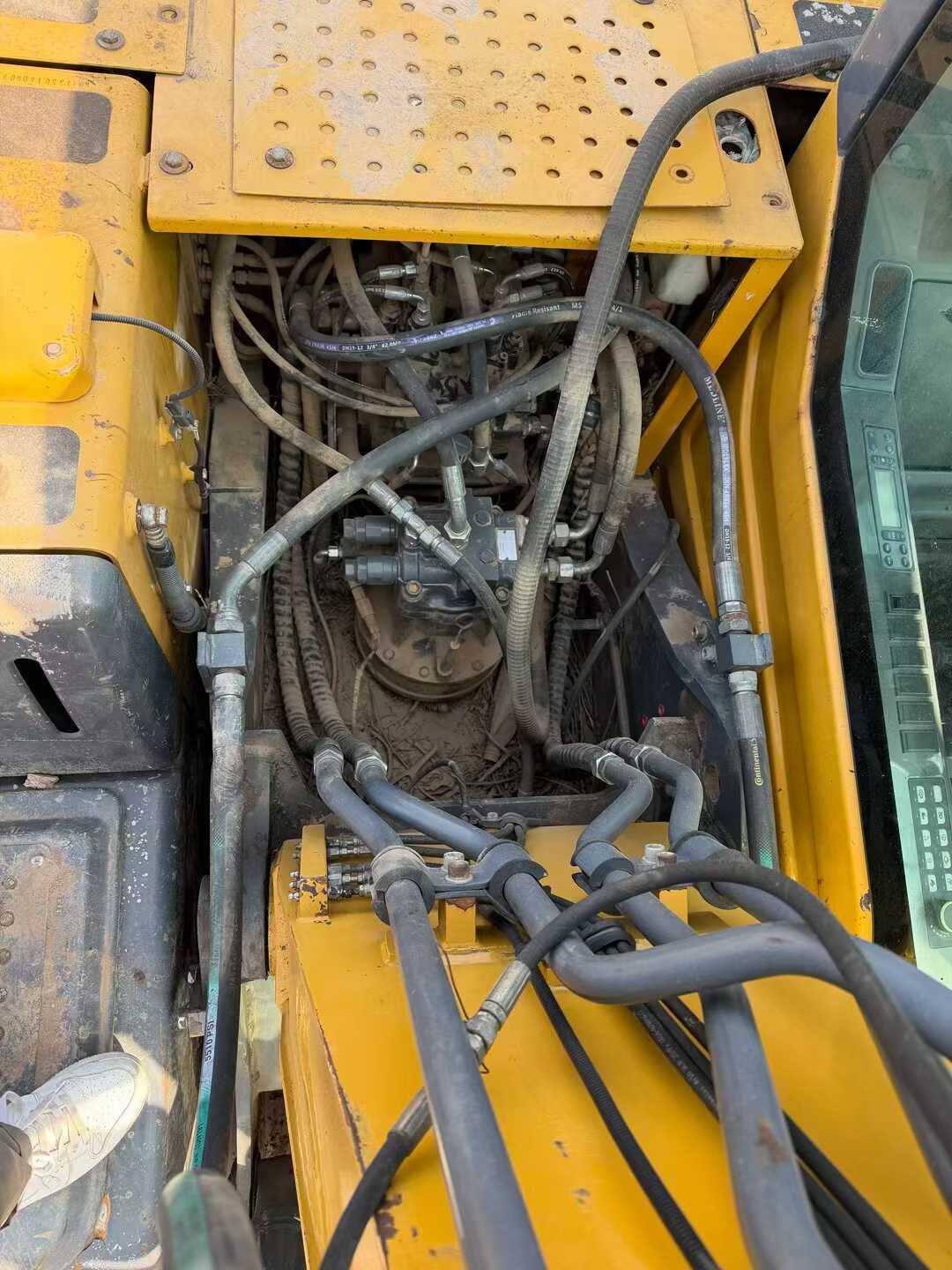 Used XCMG XE135B Excavator 2019 Model / 5