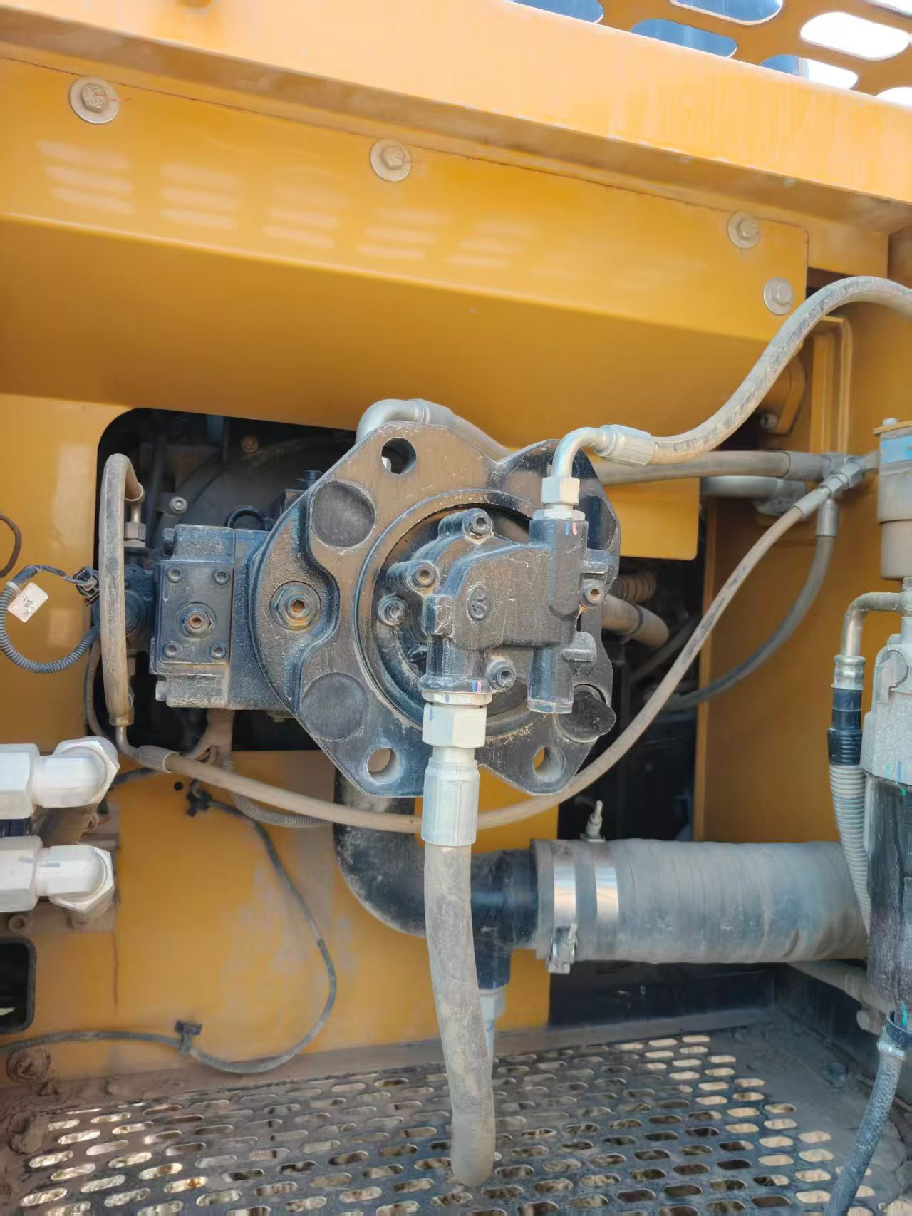 Used Sany SY200C Excavator 2021 Model / 3